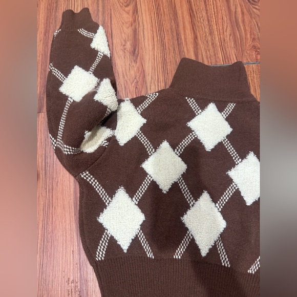 Brown and Cream Argyle Women's Sweater - Picture 6 of 7